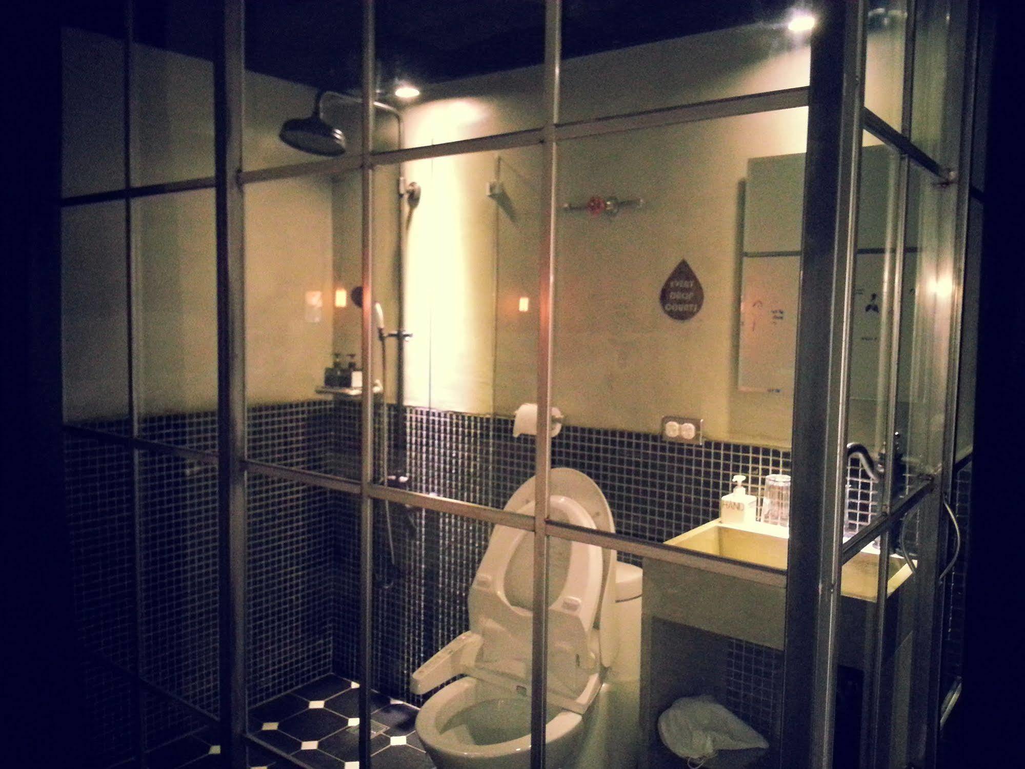Just Inn 正旅館 北車 Taipei Exterior foto